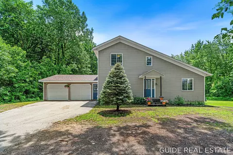 5218 Fillmore St, Allendale, MI 49401
