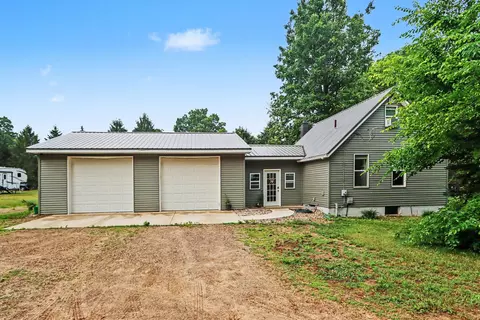7244 Owen Dr, Kalamazoo, MI 49009