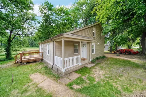 10500 Moscow Rd, Jonesville, MI 49250