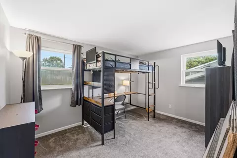 Bedroom - 5636 Juniper Dr, Jackson, MI 49201 photo 1 of 5