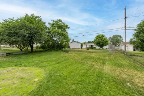 Exterior - 5636 Juniper Dr, Jackson, MI 49201 photo 3 of 8