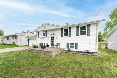 Exterior - 5636 Juniper Dr, Jackson, MI 49201 photo 7 of 8