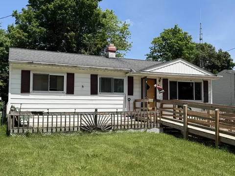 607 E North St, Albion, MI 49224