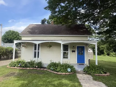 215 N Centerville Rd, Sturgis, MI 49091