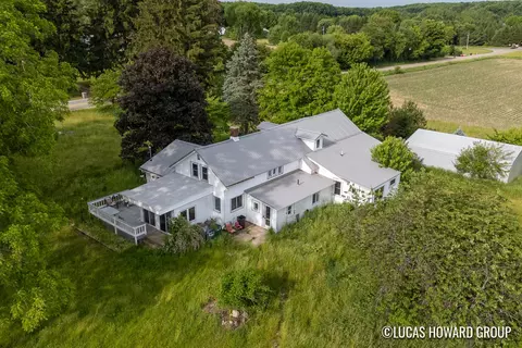 2221 W 68th St, Newaygo, MI 49337