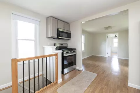 Entry Way - 810 S Constantine St, Three Rivers, MI 49093 photo 3 of 5