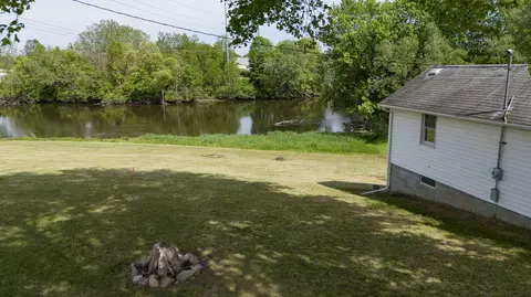 Exterior - 810 S Constantine St, Three Rivers, MI 49093 photo 2 of 12
