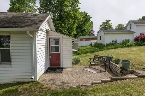 Exterior - 810 S Constantine St, Three Rivers, MI 49093 photo 5 of 12