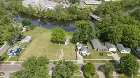 View/Area - 810 S Constantine St, Three Rivers, MI 49093 photo 5 of 6