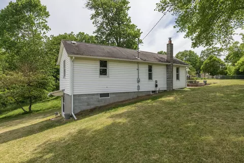 Exterior - 810 S Constantine St, Three Rivers, MI 49093 photo 8 of 12