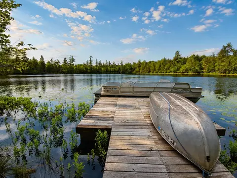 7094 S 128th Ave, Rothbury, MI 49452