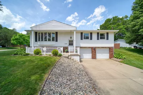 3128 Fawn Ln, Jackson, MI 49201