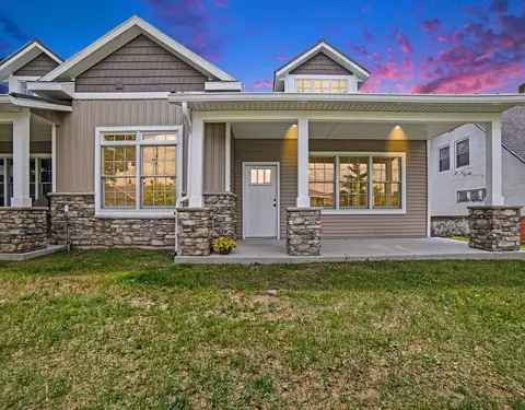 112 E Sheridan St, Fremont, MI 49412