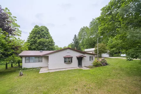 6712 Lumley Rd, Bear Lake, MI 49614