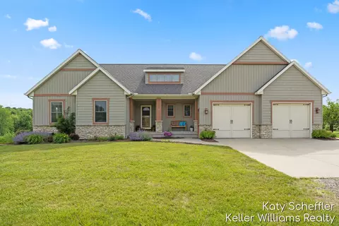 11320 Long Lake Dr NW, Sparta, MI 49345