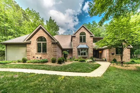 1935 Pierce Rd, Chelsea, MI 48118