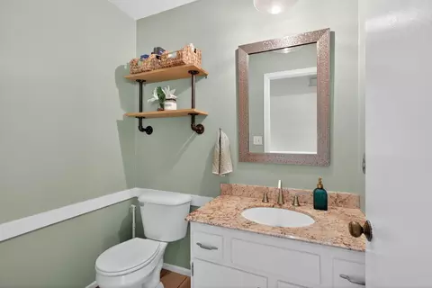 Bath - 5912 Salabelle St, Jackson, MI 49201 photo 1 of 4