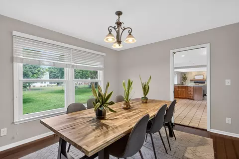Dining - 5912 Salabelle St, Jackson, MI 49201 photo 1 of 4