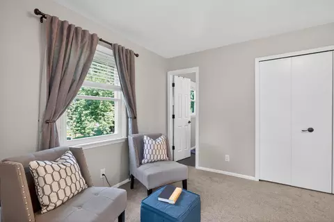 Bedroom - 5912 Salabelle St, Jackson, MI 49201 photo 3 of 6