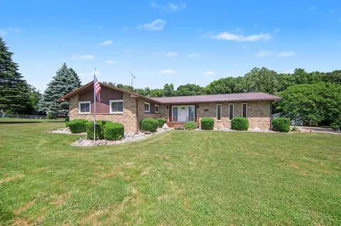 Exterior - 4555 Clinton Rd, Jackson, MI 49201 photo 3 of 10