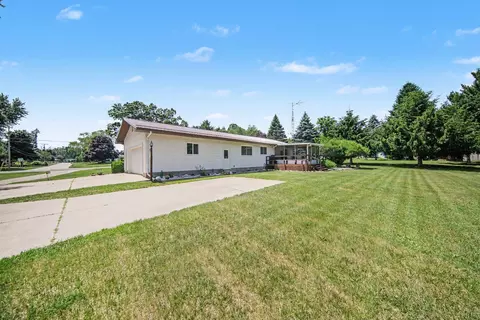 Exterior - 4555 Clinton Rd, Jackson, MI 49201 photo 8 of 10