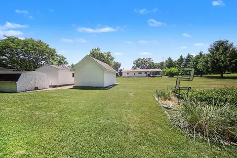 Exterior - 4555 Clinton Rd, Jackson, MI 49201 photo 10 of 10
