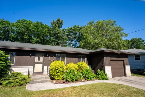 3127 Haverhill Ct, Muskegon, MI 49441