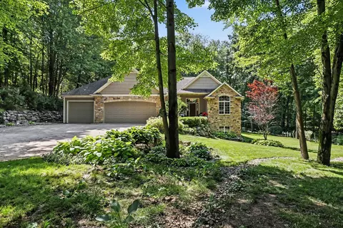 9428 Marshwood Dr, Richland, MI 49083
