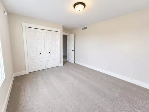 Bedroom - 3375 Eagle Peak Dr, Jenison, MI 49428 photo 1 of 4