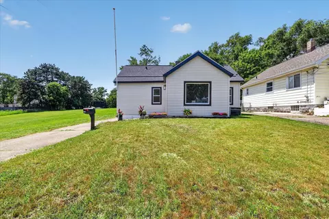 2473 Longstreet Ave SW, Wyoming, MI 49509
