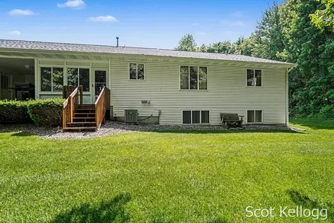 Exterior - 1923 Jack Pine Ct, Dorr, MI 49323 photo 4 of 4