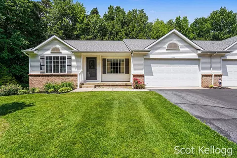 1923 Jack Pine Ct, Dorr, MI 49323