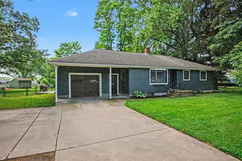1200 E X Ave, Vicksburg, MI 49097