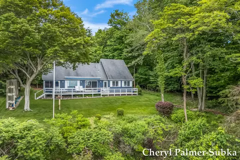 8409 Chuckanut Dr, Montague, MI 49437