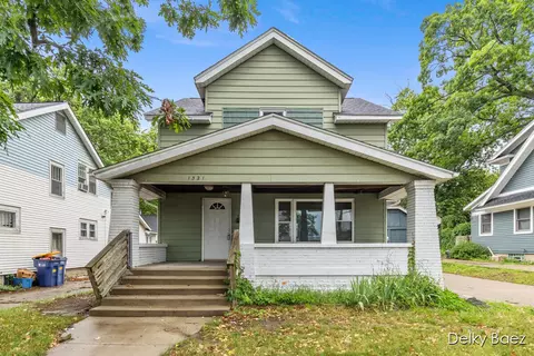 1321 Burton St SE, Grand Rapids, MI 49507