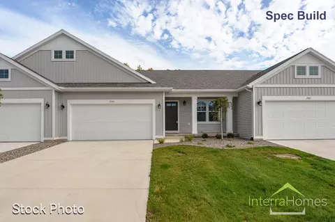 1595 N Village Cir, Kalamazoo, MI 49009