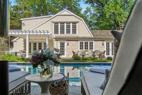 540 Rock Creek Dr, Ann Arbor, MI 48104