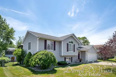 440 Sunbrook St SE, Grand Rapids, MI 49508