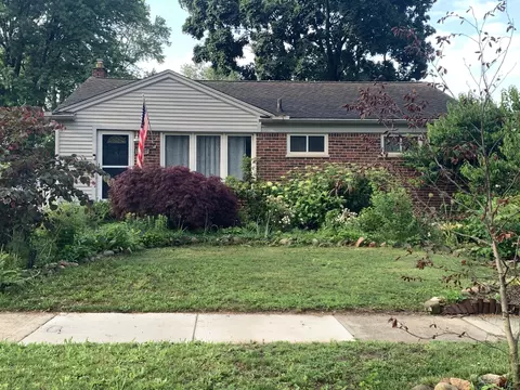 30207 Westfield St, Livonia, MI 48150