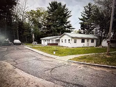 3105 N Evergreen Dr, White Cloud, MI 49349