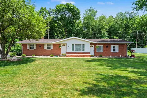 362 E Washington St, Berrien Springs, MI 49103