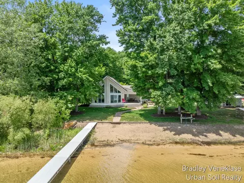 12464 S Sand Beach Dr, Grant, MI 49327