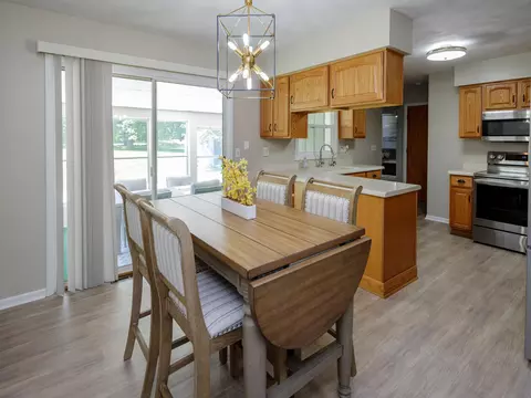 Dining - 600 N Drive Dr E, Marshall, MI 49068 photo 4 of 4