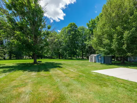 Exterior - 600 N Drive Dr E, Marshall, MI 49068 photo 3 of 14