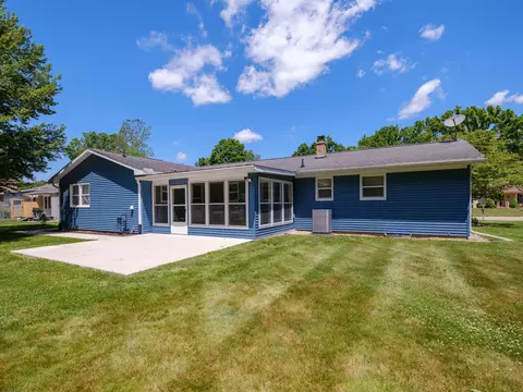 Exterior - 600 N Drive Dr E, Marshall, MI 49068 photo 11 of 14