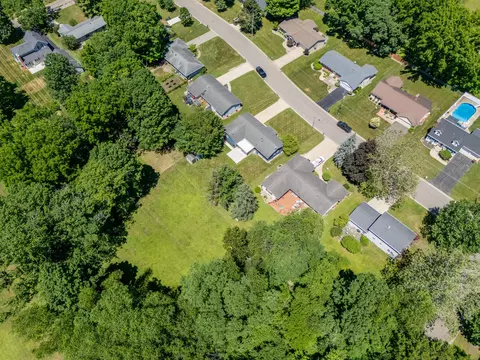 View/Area - 600 N Drive Dr E, Marshall, MI 49068 photo 6 of 8