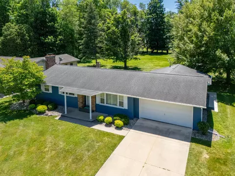 View/Area - 600 N Drive Dr E, Marshall, MI 49068 photo 7 of 8