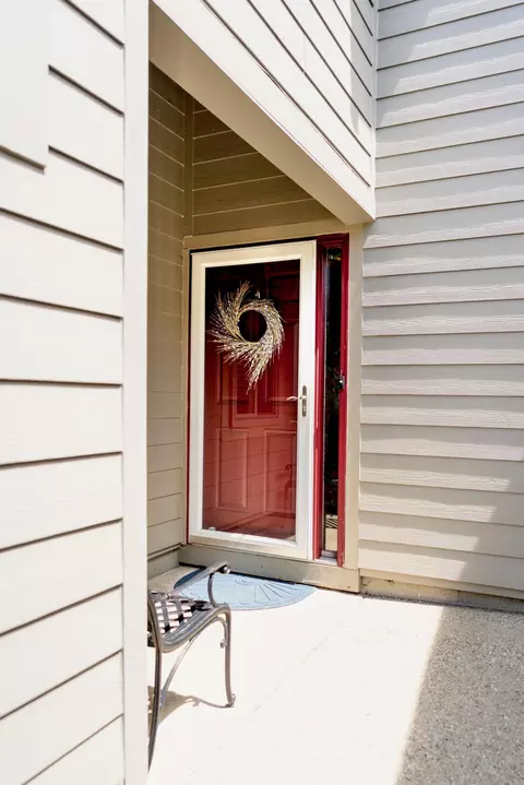 3163 Lake Hvn, Ann Arbor, MI 48105