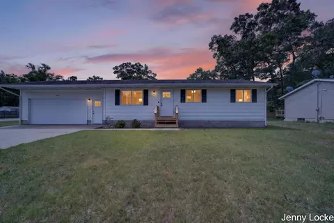 2391 Macarthur Rd, Muskegon, MI 49442