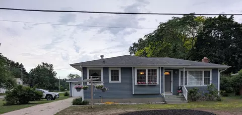 461 W Hile Rd, Muskegon, MI 49441